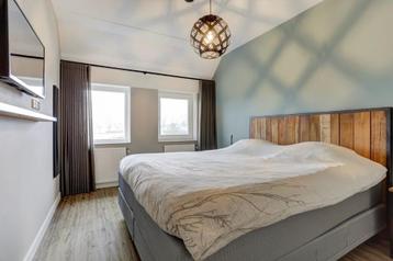 Rustieke bed achterwand. beschikbaar voor biedingen