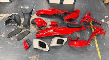 Gilera Runner Kappenset Compleet - Rood beschikbaar voor biedingen