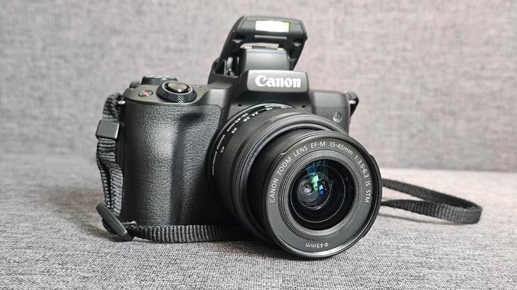 Canon EOS M50 (with accessories), Audio, Tv en Foto, Fotocamera's Analoog, Zo goed als nieuw, Compact, Canon, Ophalen of Verzenden