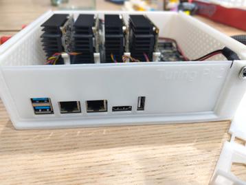 Turing Pi 2 Cluster - 4x RK1 (32GB ram) + SSDs beschikbaar voor biedingen