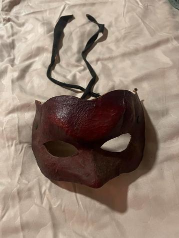 Venetiaans Carnaval Masker - Rood Leer beschikbaar voor biedingen