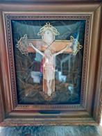Oud kruis met rond glas ervoor, Antiek en Kunst, Antiek | Religie, Ophalen of Verzenden