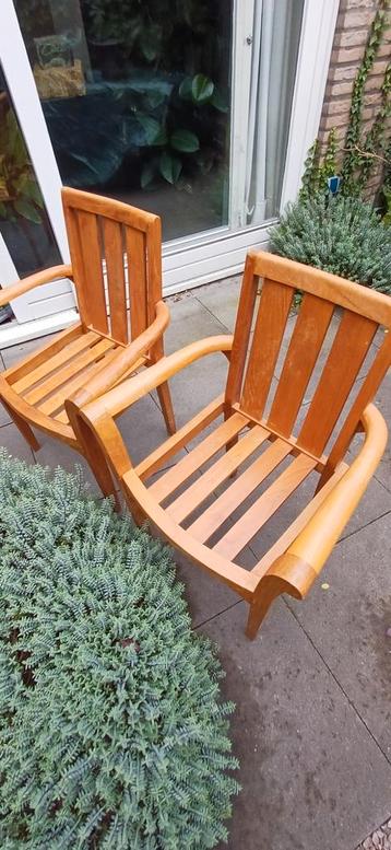 Houten Stoelen Set beschikbaar voor biedingen