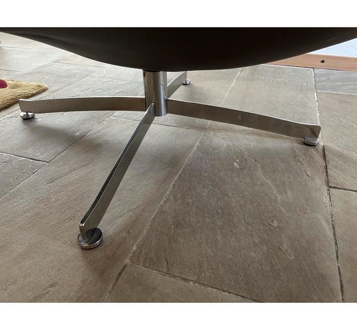 Artifort F587 Fauteuil Hoog - Leverkleur Leer, Huis en Inrichting, Fauteuils, Zo goed als nieuw, Leer, 75 tot 100 cm, Ophalen of Verzenden