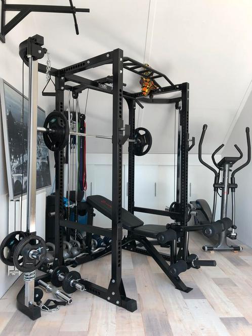 Homegym. Professioneel, uitgebreid in zeer goede staat, Sport en Fitness, Fitnessapparatuur, Zo goed als nieuw, Krachtstation