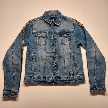 Stoere spijkerjas beschikbaar voor biedingen