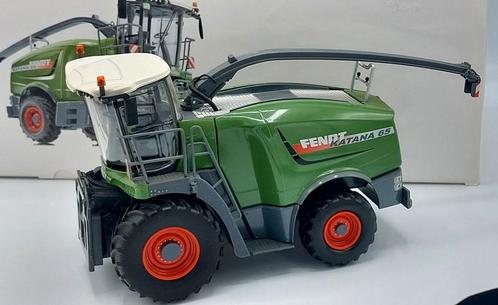 Fendt Katana 65 Hakselaar, Hobby en Vrije tijd, Modelauto's | 1:32, Zo goed als nieuw, Tractor of Landbouw, Overige merken, Ophalen of Verzenden