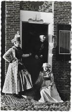 Hindeloopen, Klederdracht, man, vrouw, meisje, Verzenden, 1940 tot 1960, Ongelopen, Friesland