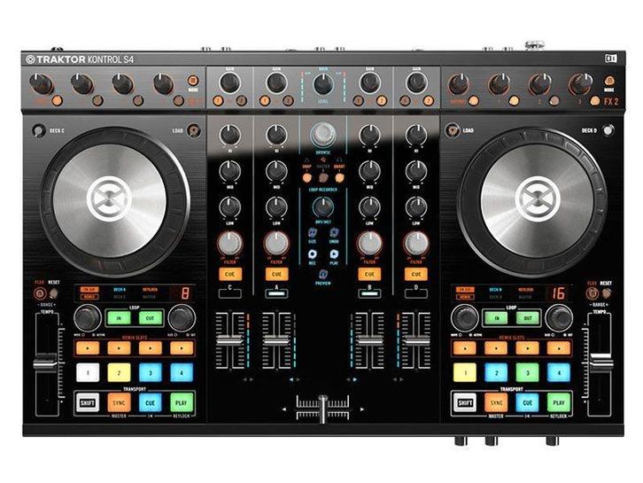 Traktor S4 MKII incl Scratch Upgrade Kit, Muziek en Instrumenten, Dj-sets en Draaitafels, Zo goed als nieuw, Overige merken, Ophalen