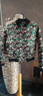 Mooi zwart/goud/groen jasje van Nikkie maat 34, Ophalen, Zo goed als nieuw, Maat 34 (XS) of kleiner, Zwart