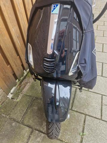 Vespa Piaggo 2014 beschikbaar voor biedingen