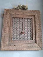 Mooi bewerkt oud wandpaneel uit India, Ophalen