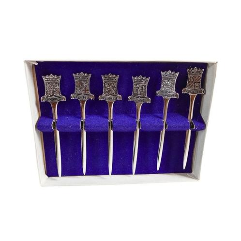 Set van 6 zilverkleurige brievenopeners - Provincies, Huis en Inrichting, Woonaccessoires | Overige, Zo goed als nieuw, Ophalen of Verzenden
