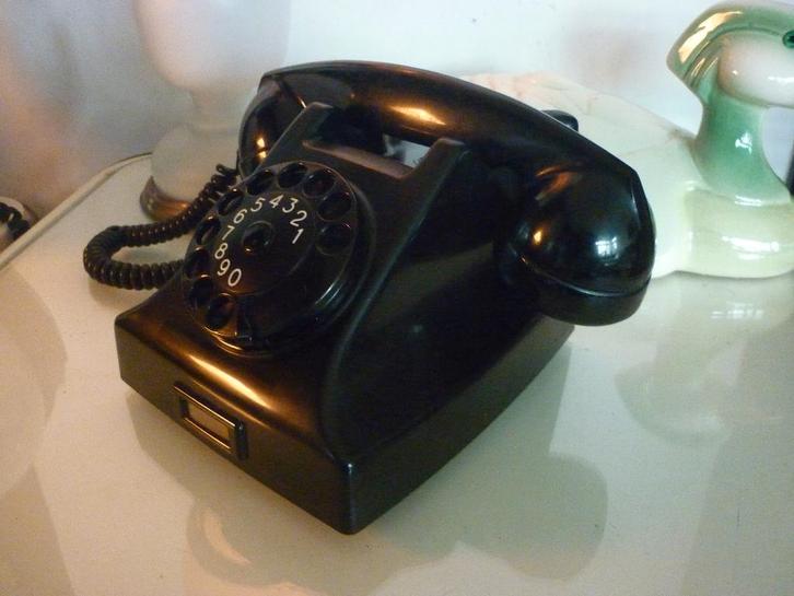 PTT Ericsson model 1959 telefoon Art Deco bakeliet Design, Verzamelen, Retro, Huis en Inrichting, Ophalen of Verzenden