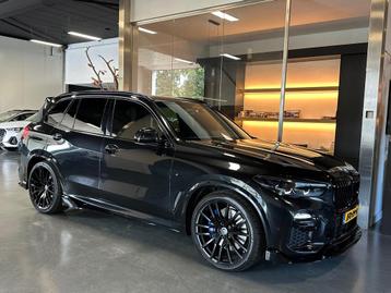 BMW X5 XDrive 45e M Performance full black hybride beschikbaar voor biedingen