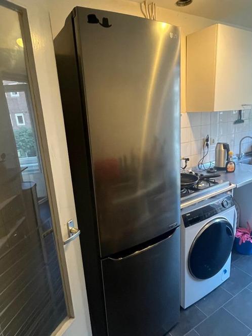 LG koelkast Koelvriescombinatie GBP20ZCFS, Witgoed en Apparatuur, Koelkasten en IJskasten, Gebruikt, Met aparte vriezer, 200 liter of meer