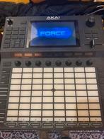 Akai Force met veel expansion packs!, Muziek en Instrumenten, Midi-apparatuur, Ophalen, Zo goed als nieuw
