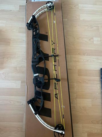 Hoyt Stratos 40" Compoundboog - Rechtshandig beschikbaar voor biedingen