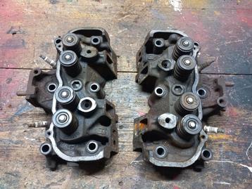 2x cilinderkop Ford V4  beschikbaar voor biedingen