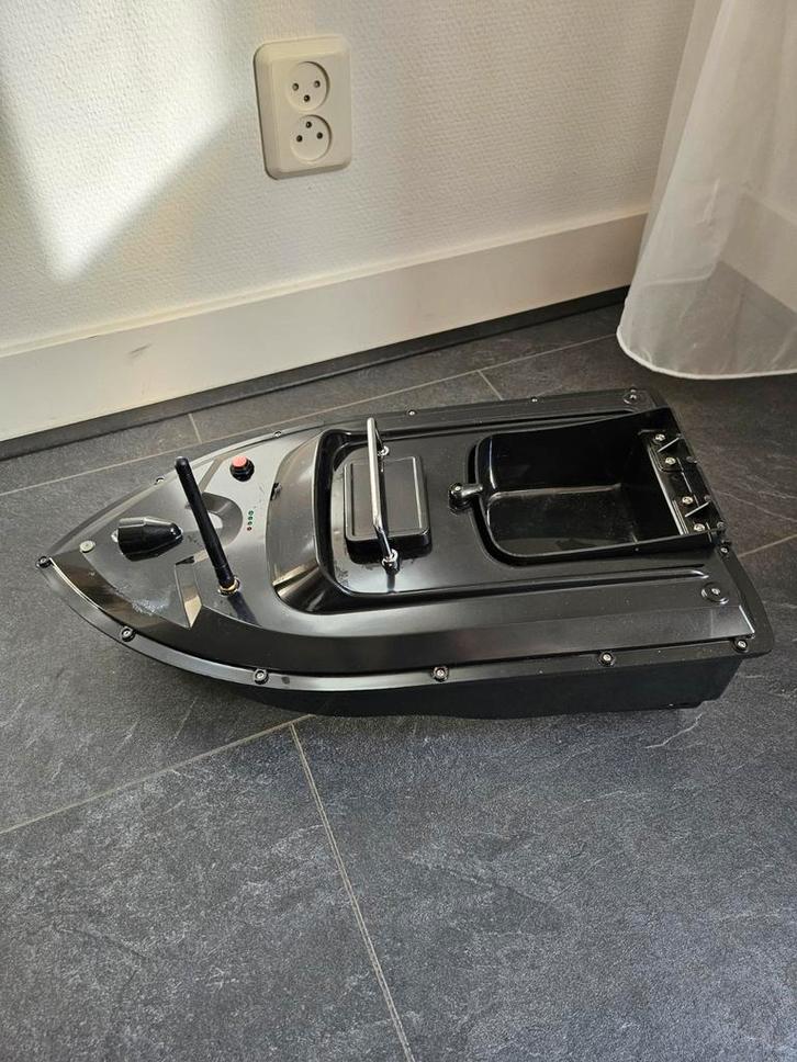 Zeer nette voerboot (lees beschrijving), Watersport en Boten, Hengelsport | Karpervissen, Ophalen of Verzenden