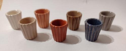 geglazuurd ribbel bloempotje div. kleuren hoogte 2 cm, Verzamelen, Poppenhuizen en Toebehoren, Nieuw, Gebruiksvoorwerp, Ophalen