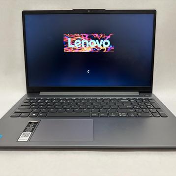 Lenovo IdeaPad Slim 3 15IAN8 beschikbaar voor biedingen