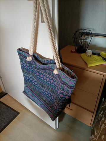 Leuke strandtas beschikbaar voor biedingen