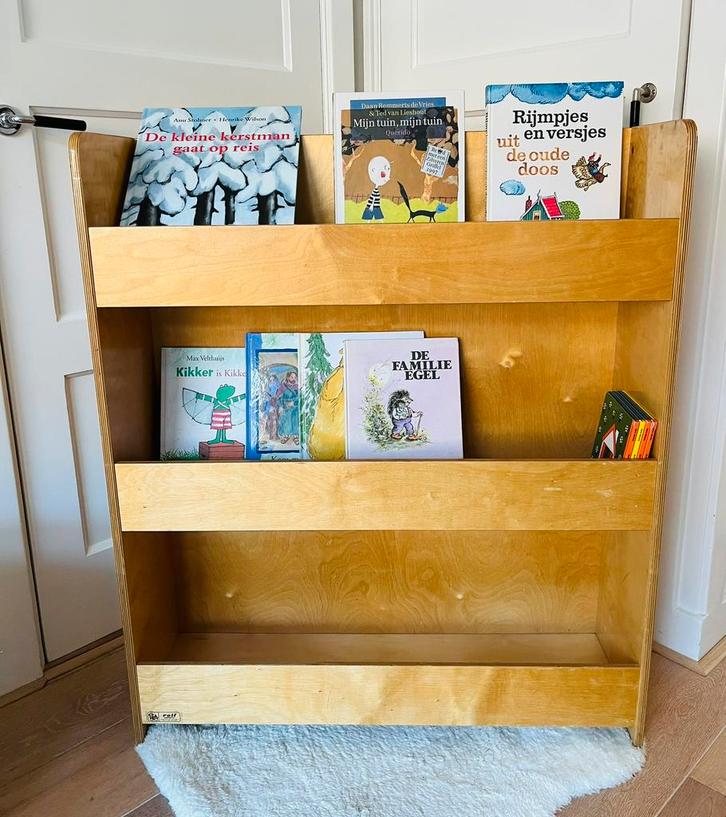 Vintage kinderkast boekenrek boekenkast schoolkast Rolf, Kinderen en Baby's, Kinderkamer | Commodes en Kasten, Gebruikt, Kast