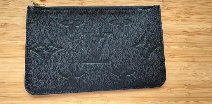 Louis Vuitton Neverfull pouch pochette authentiek origineel, Sieraden, Tassen en Uiterlijk, Portemonnees, Nieuw, Zwart, Leer, Ophalen