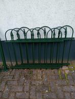 Zwaar sierhekwerk groen. Met paaltjes en poortje., Tuin en Terras, Tuinhekken en Hekwerk, Ophalen, Gebruikt, IJzer, Sierhekwerk