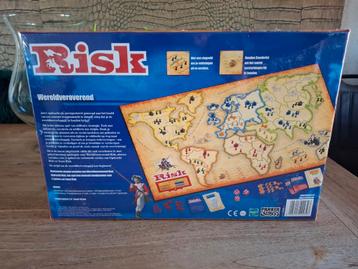 Risk wereldveroverend in nieuwstaat nog in plastic. beschikbaar voor biedingen