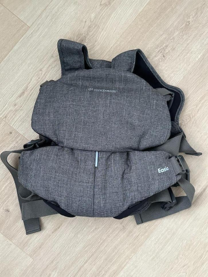 MaxiCosi Easia 2-in-1 buikdrager black denim, Kinderen en Baby's, Babydragers en Draagdoeken, Zo goed als nieuw, Draagzak, Buik of Rug