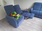 Tweezitsbanken blauw, 1 met relaxfunctie GRATIS AFHALEN, Huis en Inrichting, Banken | Bankstellen, Ophalen, Gebruikt, 150 tot 200 cm