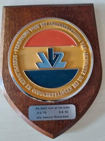 Wapenschild vereniging belangenbehartiging zeemacht (vbz) beschikbaar voor biedingen