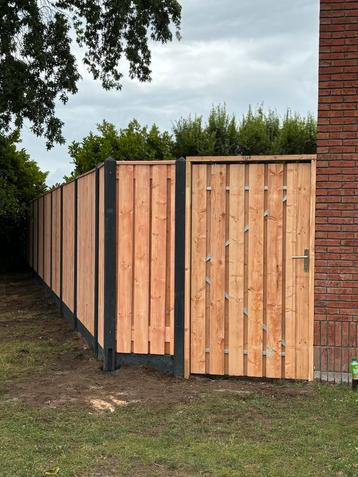 Douglas hout/beton schutting €125 p/m incl. Montage beschikbaar voor biedingen