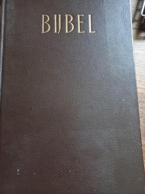 Bijbel,Vertaling in opdracht van het Nederlandsch Bijbel...., Antiek en Kunst, Antiek | Boeken en Bijbels, Verzenden