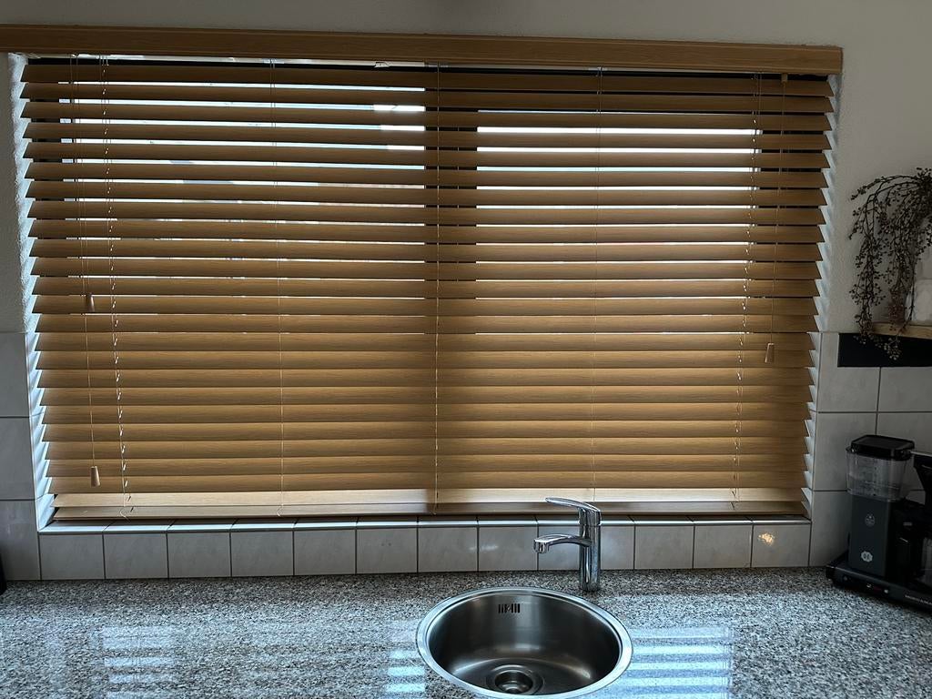 Te koop prachtige houten jaloezieën, Ophalen, Zo goed als nieuw, 150 tot 200 cm