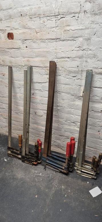 Set van 10 gebruikte lijmklemmen beschikbaar voor biedingen