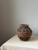 Vintage bruin ceramic & rotan wabisabi vaas h20cm, Huis en Inrichting, Overige kleuren, Aardewerk of Porselein, Ophalen of Verzenden