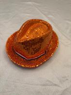 Carnaval of koningsdag oranje glitter feest  hoedje!, Ophalen of Verzenden, Zo goed als nieuw, Hoed of Pruik, Oranje of Koningsdag