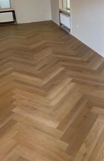 PVC visgraat vloer| laminaat | trapbekleding. Vanaf € 5,-  beschikbaar voor biedingen
