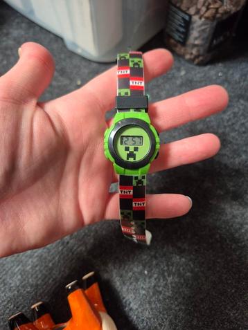 digitaal minecraft horloge beschikbaar voor biedingen