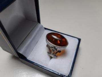 zilveren ring met steen amber beschikbaar voor biedingen