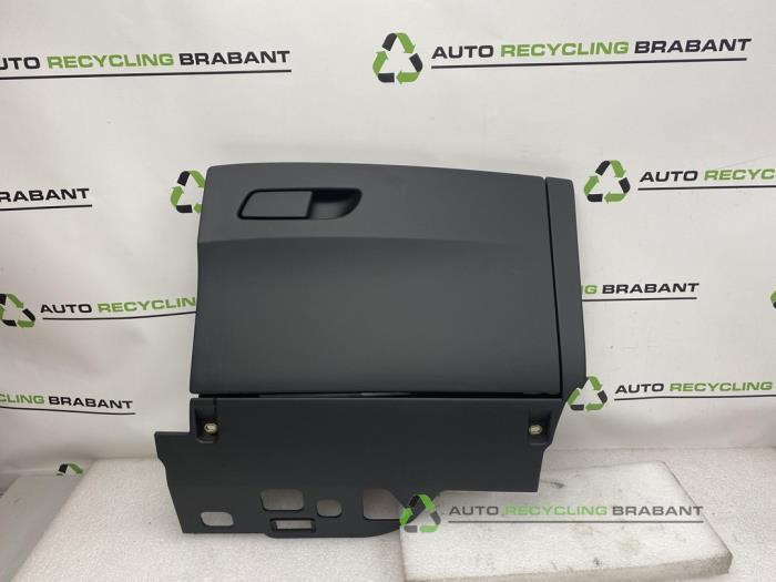 Dashboardkastje van een Audi A4, Auto-onderdelen, Dashboard en Schakelaars, Gebruikt, 3 maanden garantie, Ophalen of Verzenden