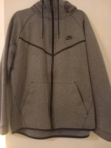 Nike Vest - Sportief & Comfortabel beschikbaar voor biedingen