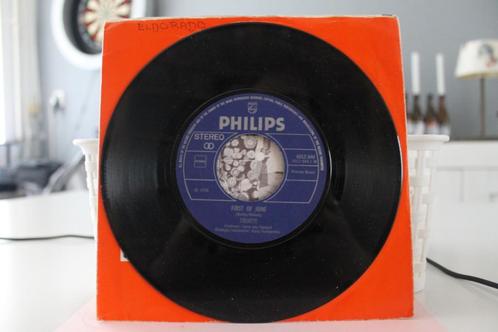 7" Single Trinity - First Of June / Wise Guy, Cd's en Dvd's, Vinyl Singles, Gebruikt, Single, Pop, 7 inch, Ophalen of Verzenden