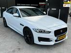 Jaguar XE 2.0t AWD 300 Sport / Black Pack / Digitale dash -, Auto's, Jaguar, 4 cilinders, 1622 kg, Wit, Bedrijf