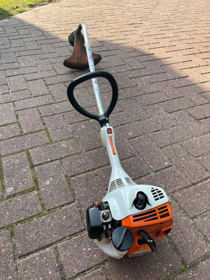 Stihl FS 38 grastrimmer - Goedwerkend en in mooi staat, Tuin en Terras, Bosmaaiers, Gebruikt, Benzine, Ophalen