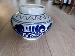 Oude aardewerken pot, blauw gedecoreerd, Ophalen