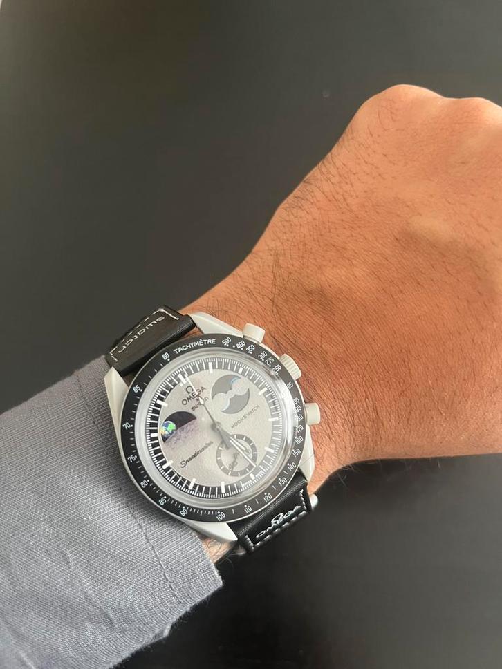 Omega Moonswatch mission to the moon bioceramic, Sieraden, Tassen en Uiterlijk, Horloges | Dames, Zo goed als nieuw, Polshorloge